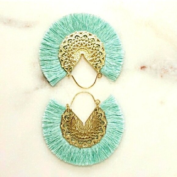 New Gold Green Filigree Silk Hoop Earrings - Picture 2 of 4